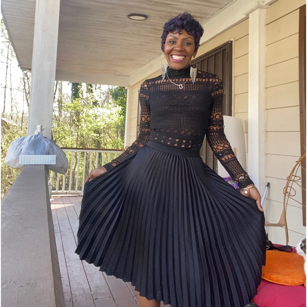 Pleated Elastic Waist Flare Maxi Skirt